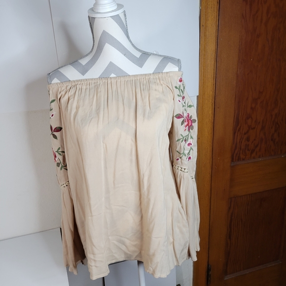 Scrap Work Womans Peasant Blouse embroidered sleeves Size S USA Made - Picture 2 of 7